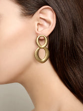 Load image into Gallery viewer, Earrings Olivia